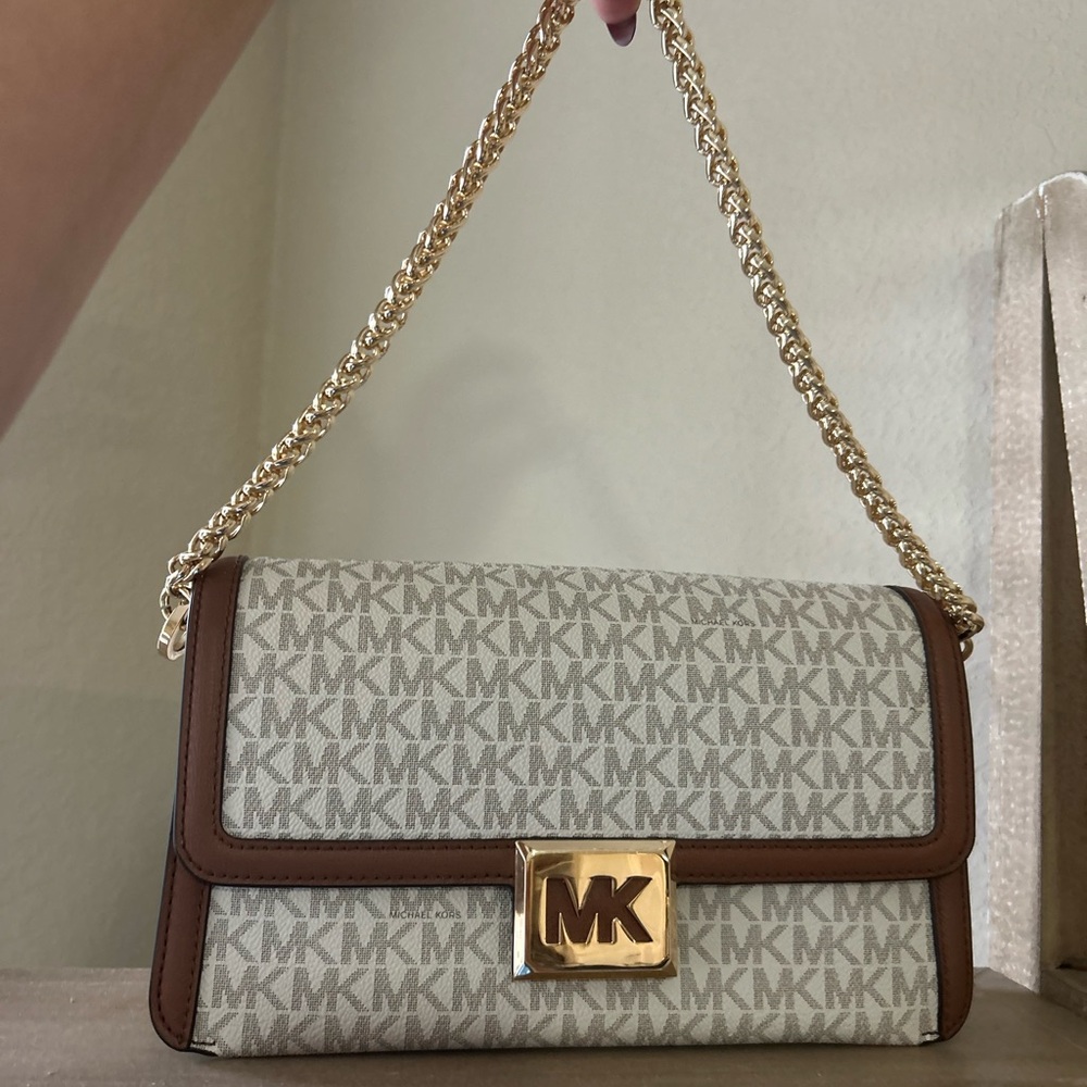 Michael Kors Tan and Cream Shoulder Bag with Gold Chain